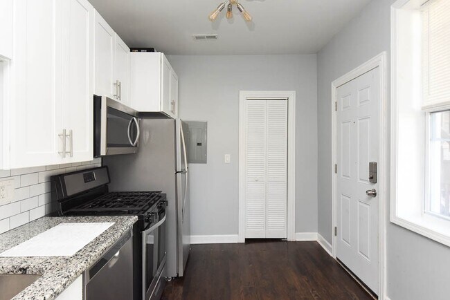 3301 N Harding Ave unit 1, Chicago, IL 60618 - photo 3