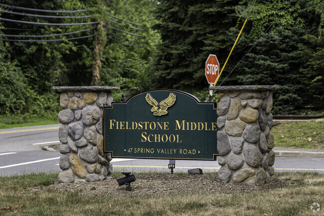 According to niche.com, Fieldstone Middle School in Montvale, NJ has received an A- rating.