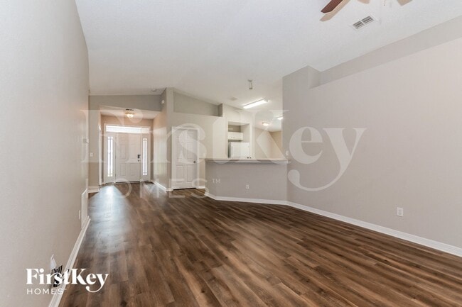 7354 Ironside Dr N, Jacksonville, FL 32244 - photo 2