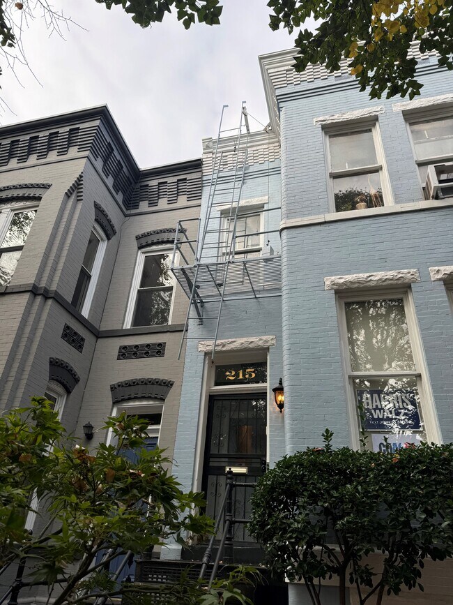215 5th St SE Unit 1, Washington, DC 20003