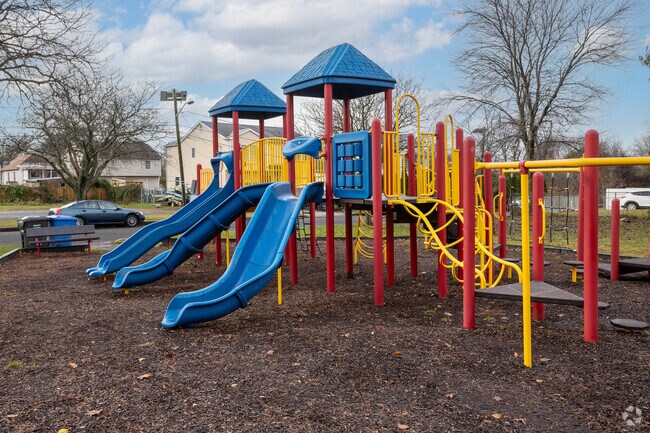 There is plenty of activities for energetic children in the Clinton Avenue Park in Keasbey.