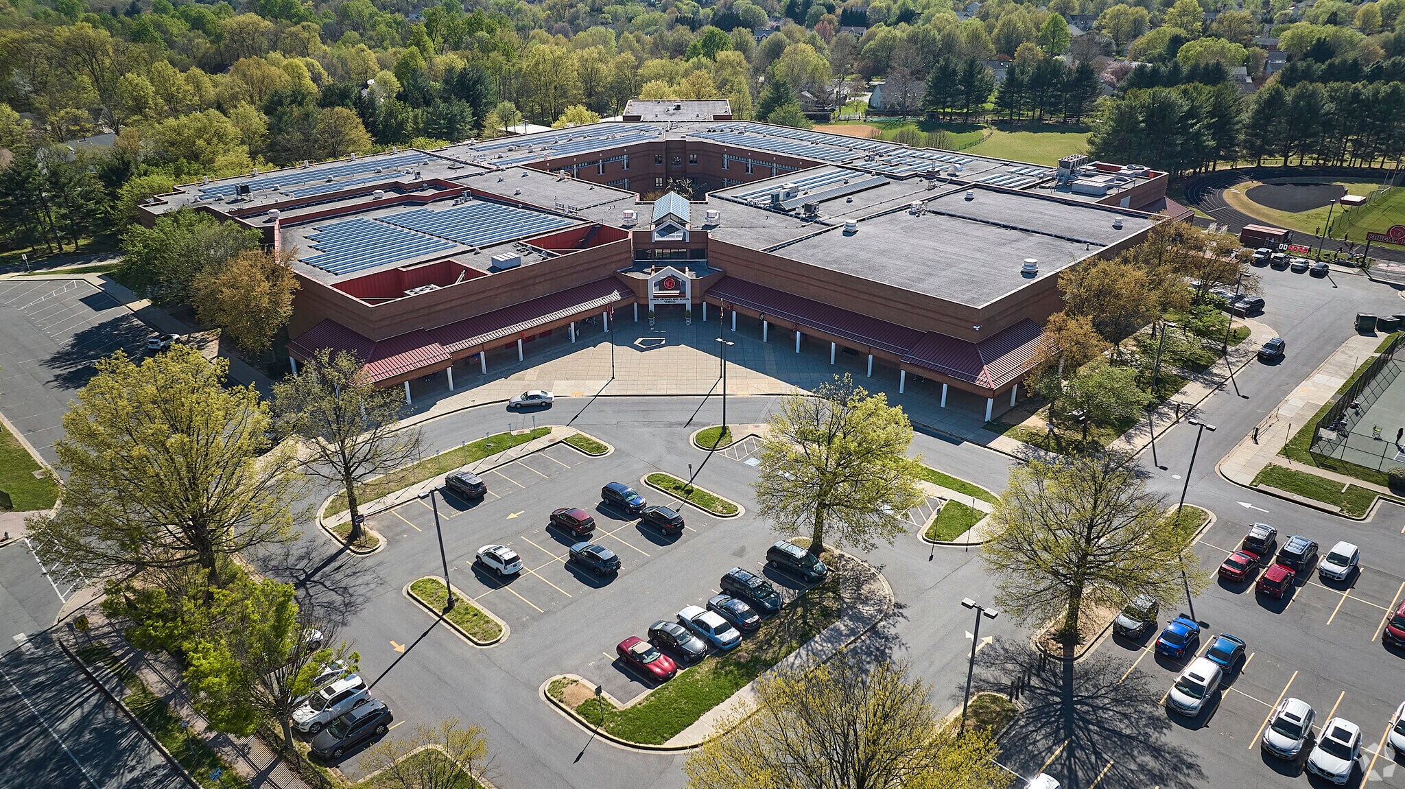 Quince Senior High School provides a public high school education in the local area.