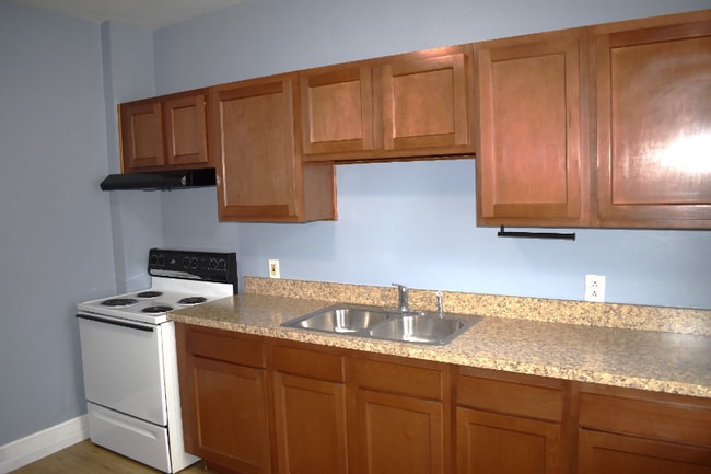 6011 37th Ave unit Lower Unit, Kenosha, WI 53142 - photo 5