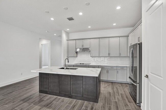 6784 68th Square, Vero Beach, FL 32967 - photo 2