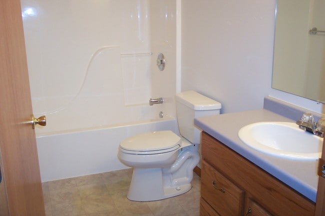 1118 Mark Ave unit a, Tomah, WI 54660 - photo 7