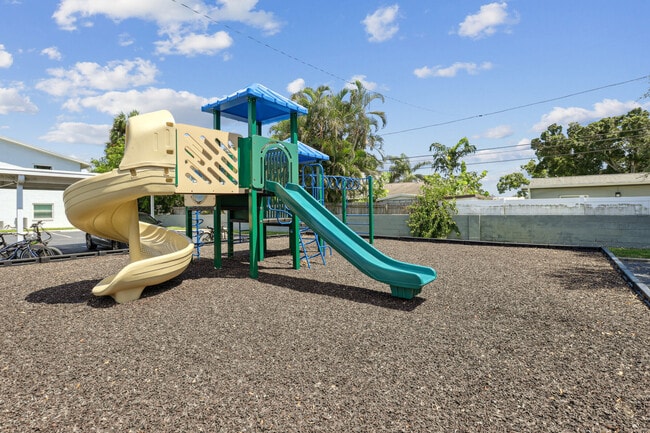 The Drake at St. Pete, Saint Petersburg, FL 33710 - photo 7