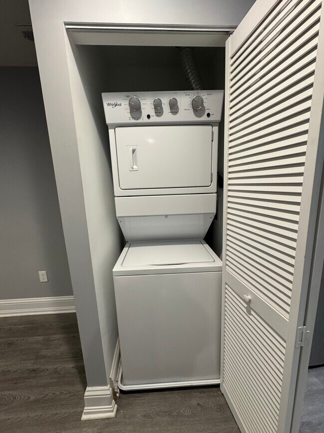 10-16 E Chase St, Baltimore, MD 21202 - photo 2