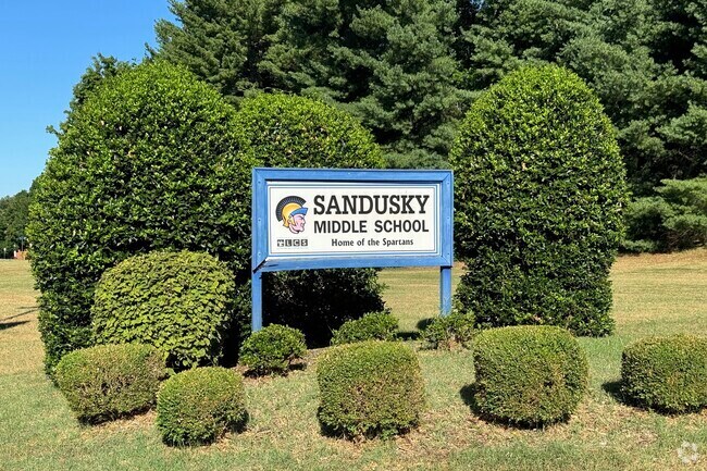 Sandusky Middle School is a great school in White Rock Hill.