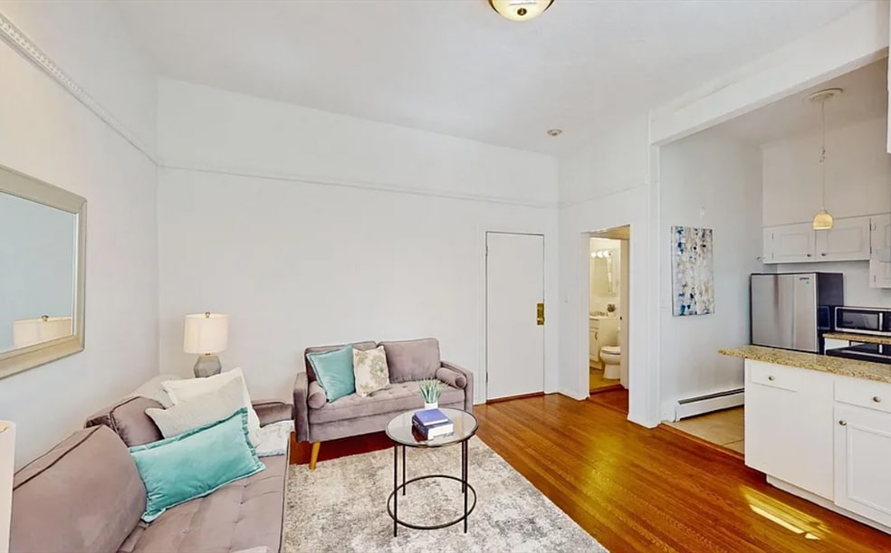 30 Pinckney St unit 30 Pinckney Street, Boston, MA 02114 - photo 1