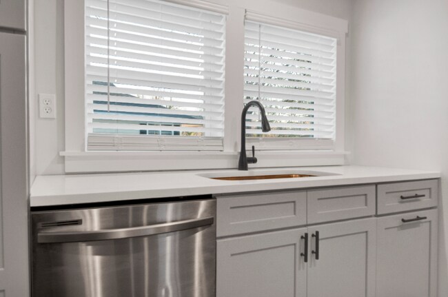 25 Saxon Heights, Spartanburg, SC 29301 - photo 5