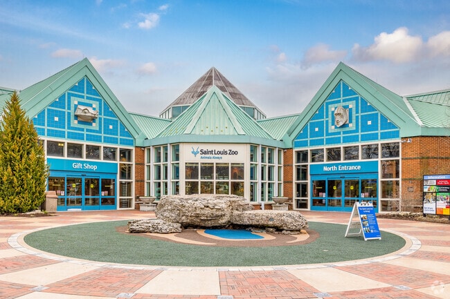 The colorful entrance to the St Louis Zoo located in Forest Park