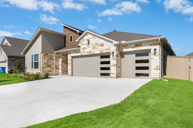 150 Samuel Blair Pass, Bastrop, TX 78602 - photo 3