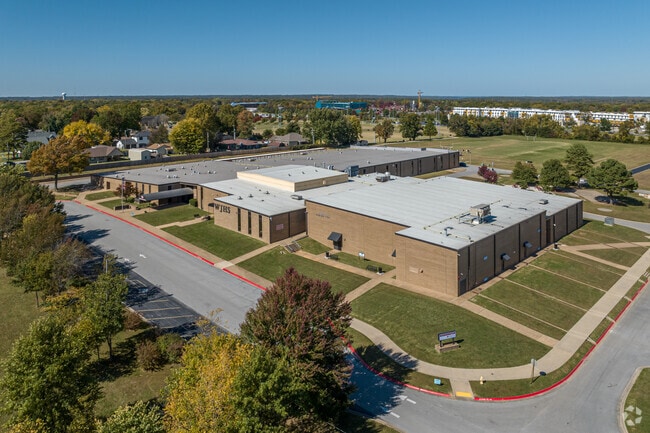 Washington Junior High School is #4 in Best Public Middle Schools in Arkansas.