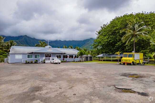 Kahalu'u Christian School has an accessible entrance for students and faculty to enter safely.