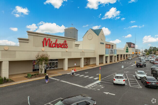 Colonial Acres offers convenient access to shops like Michaels, The Fresh Market, and many more.