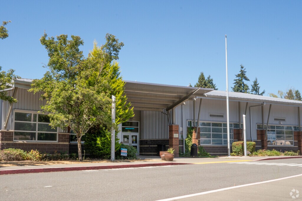 Bow Lake Elementary School in the Seattle Tacoma Airport neighborhood.