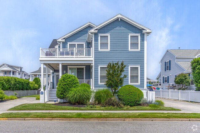 Colonial homes in Stone Harbor often have a unique or shore themed colorful aesthetic.