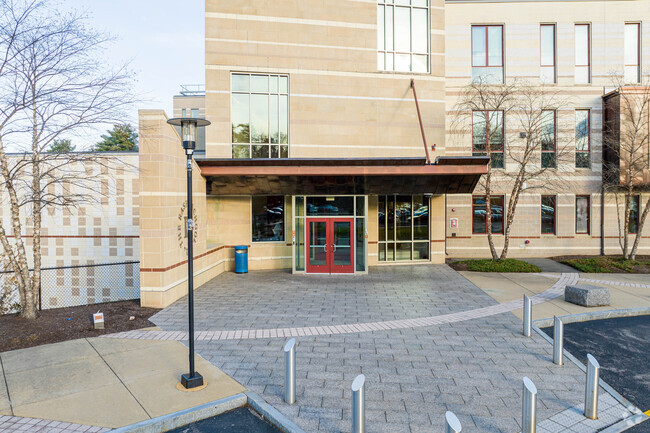 The Rashi School is a private, Jewish school located in Dedham, MA.