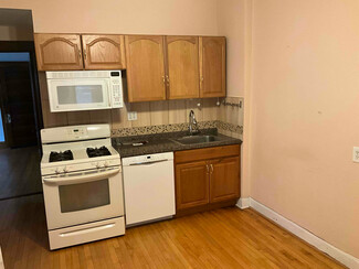 2325 W Iowa St, Chicago, IL 60622