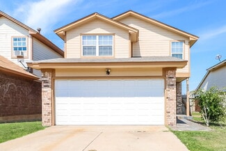 503 Clover Rd, Moore, OK 73160