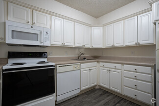 1127 N Hagadorn Rd, East Lansing, MI 48823