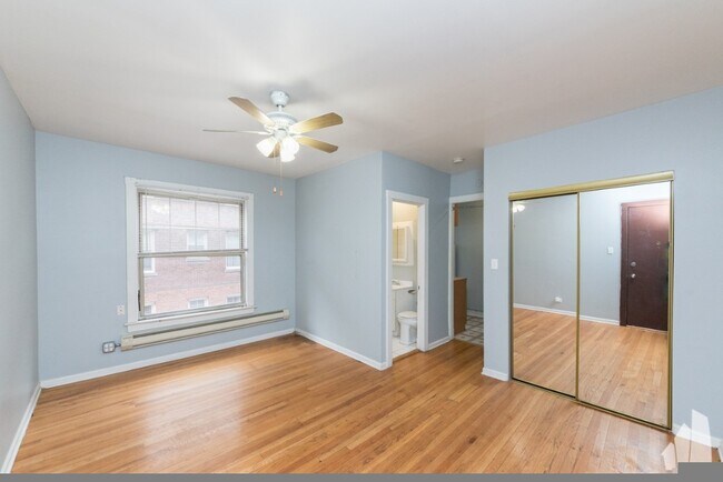 3257 W Wrightwood Ave unit 3257-2D, Chicago, IL 60647 - photo 2
