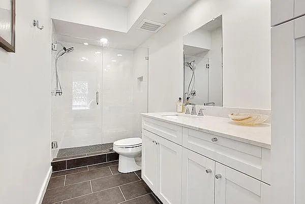 2100 St Thomas St unit 204, New Orleans, LA 70130 - photo 5