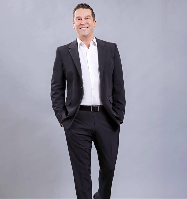 Agent Photo
