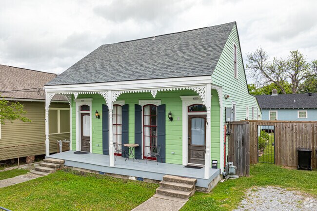 Creole cottages can be found when looking to move to the 7th Ward.