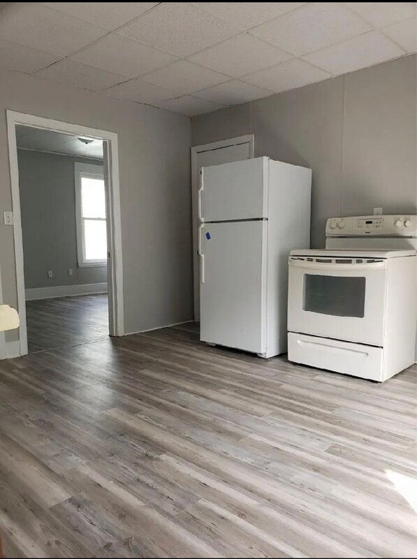 184 East Ave Unit 2, Lewiston, ME 04240
