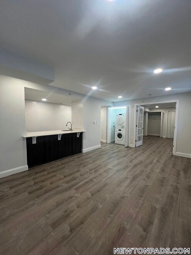 457 Centre St Unit B, Boston, MA 02130