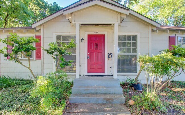 417 Sue St unit Main House, Houston, TX 77009 - photo 3