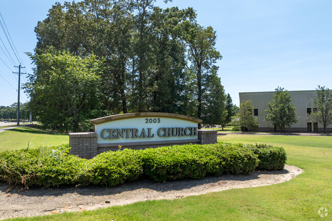 Central Day School is located at 2005 E Winchester Blvd in Collierville.