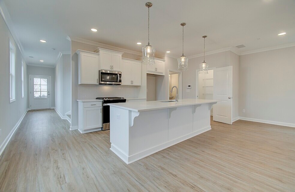 107 Winsome Way unit 36457571, Woodstock, GA 30188 - photo 1