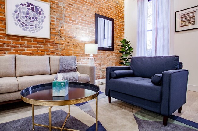 1022 Pennsylvania Ave SE unit ID1037732P, Washington, DC 20003 - photo 3