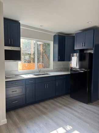 6224 De Longpre Ave, Hollywood, CA 90028