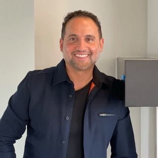 Agent Photo