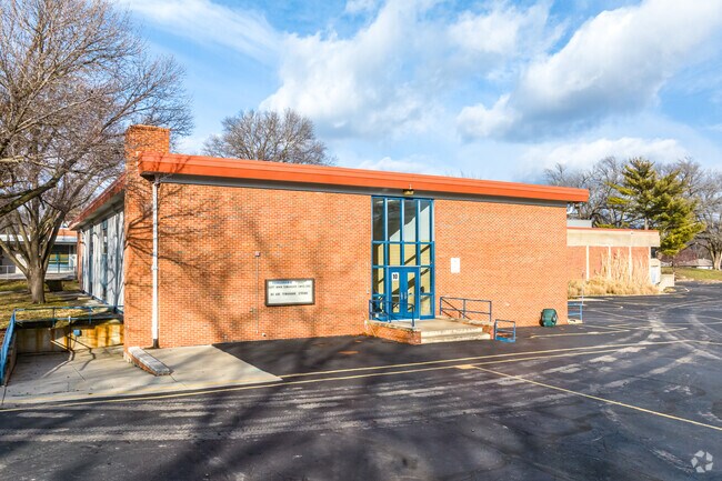 Tomahawk Elementary serve Colonial Village students beyond sixth grade.