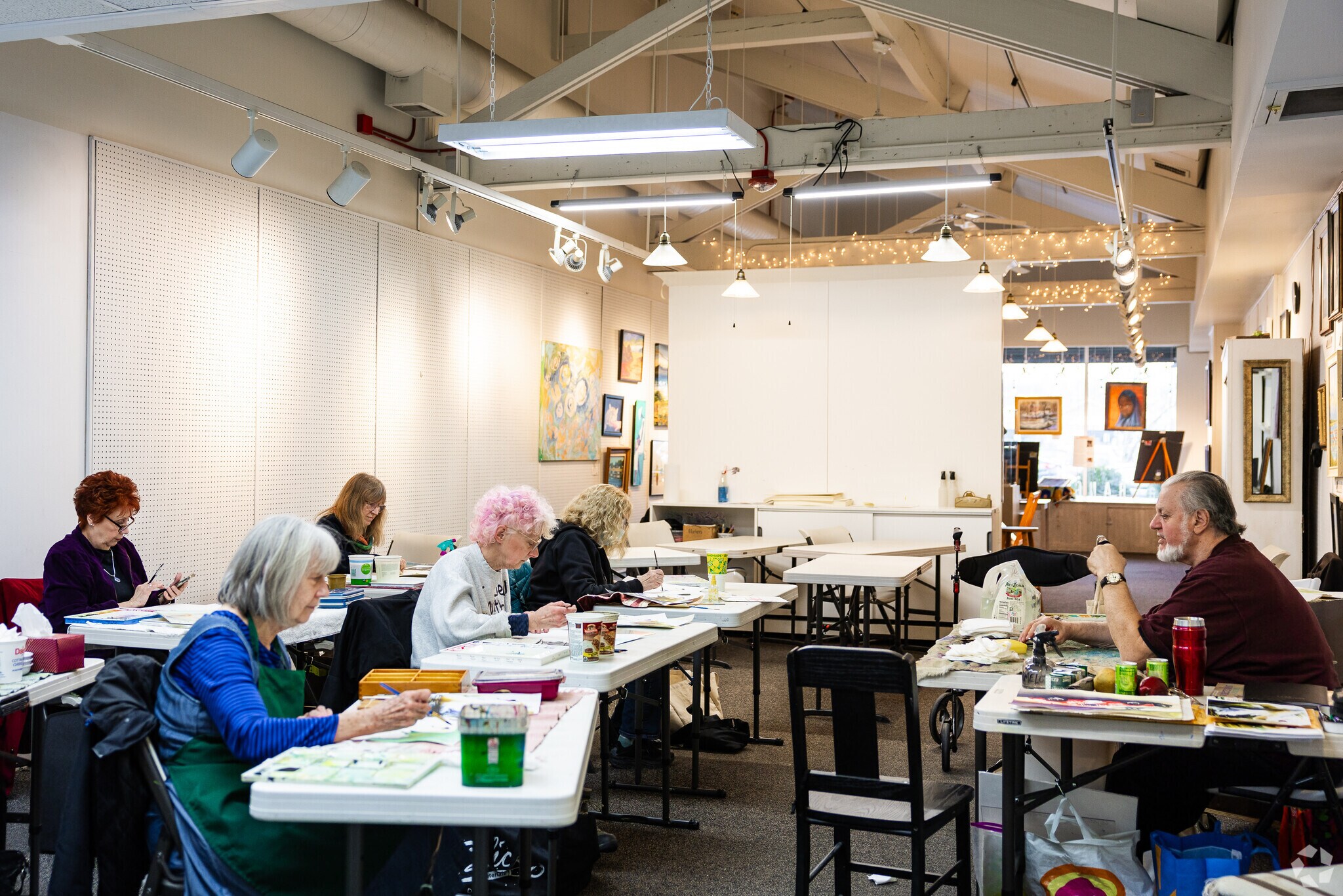 La Grange Art League Gallery holds weekly painting workshops in Ridgewood.