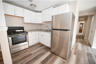 12050 Lake Ave, Lakewood, OH 44107