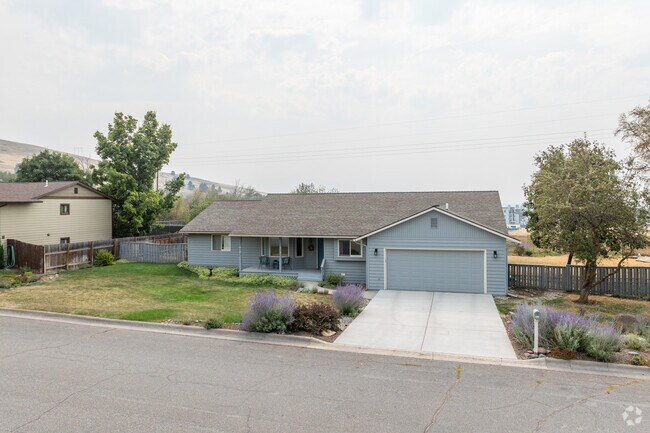 Many homes in Grant Creek are near the Grant Creek Trail.