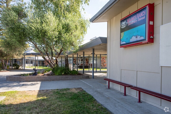The student to teach ratio at Wagner Elementary School in Orinda is 20 to 1.