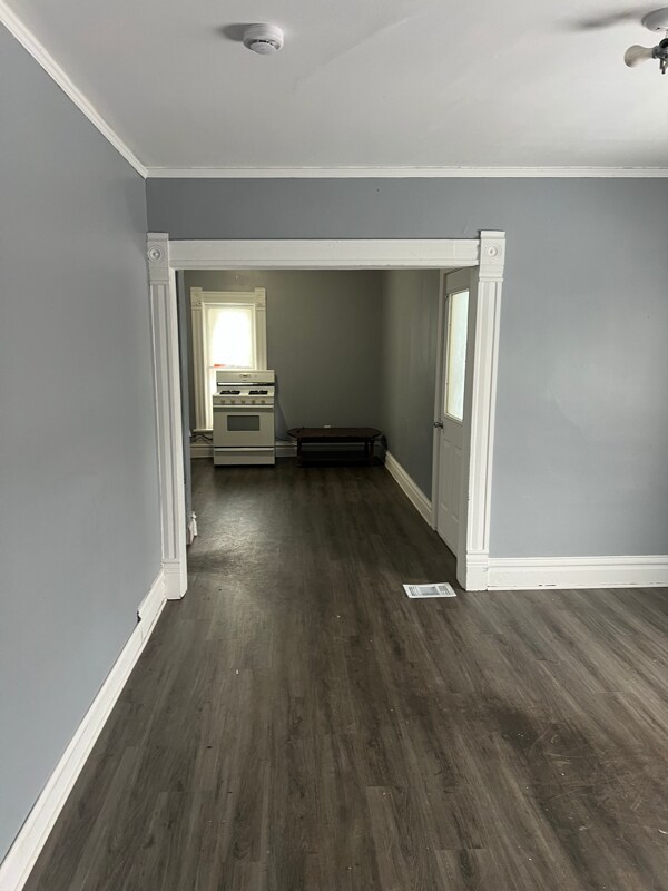 1221 9th St unit 1, Rockford, IL 61104 - photo 4