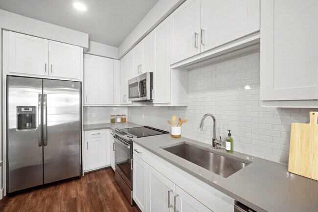 Avalon Lowry, Denver, CO 80230 - photo 2