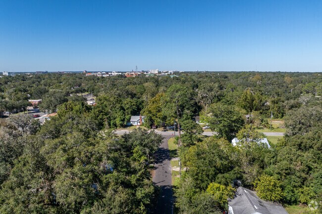Northeast Neighbors is less than a mile from Downtown Gainesville.