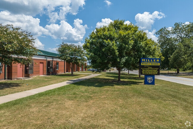 Miller Fine Arts Magnet School serves in the Bibb County School District.