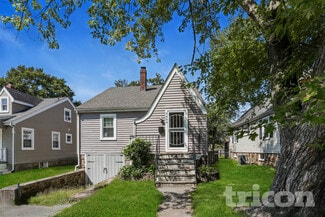 7404 Park Dr, Parkville, MD 21234