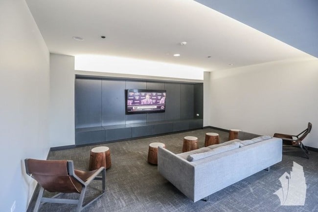 4334 N Hazel St unit 1113, Chicago, IL 60613 - photo 6