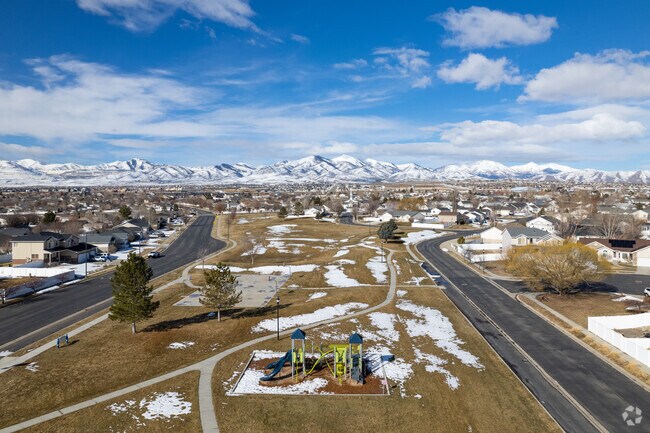 Shadow Mountain Park offers Shadow Mountain residents a playground and walking paths.