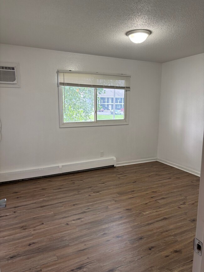 CR Legacy, Cedar Rapids, IA 52404 - photo 4